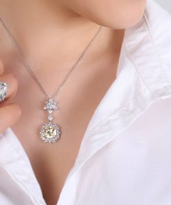 گردنبند نقره آویز طرح سیترین