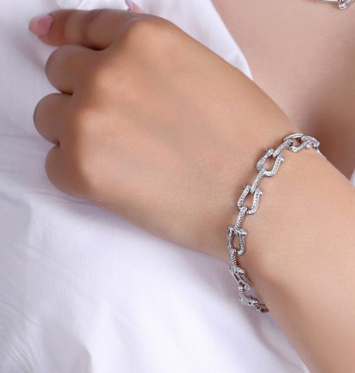 دستبند نقره طرح اُمگا Ω