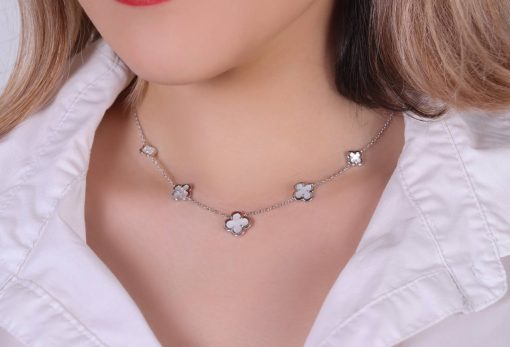 گردنبند نقره و صدف طرح ونکلیف