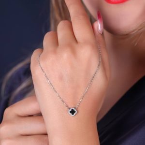 گردنبند نقره ونکلیف مشکی