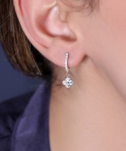 گوشواره حلقه ای ونکلیف نگین دار
