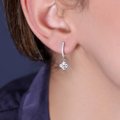 گوشواره حلقه ای ونکلیف نگین دار