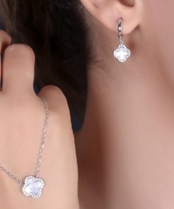نیمست ونکلیف صدفی با گوشواره حلقه ای