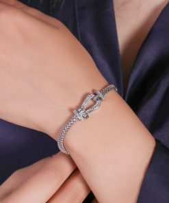 دستبند امگا کم نگین