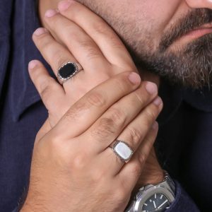 انگشتر مردانه رکاب ساده انیکس و صدف طبیعی