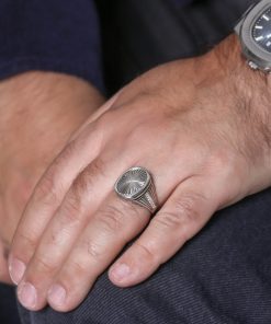 انگشتر مردانه صفحه بیضی تراشدار