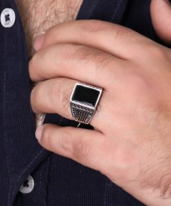 انگشتر مردانه با سنگ انیکس و رکاب دو رنگ