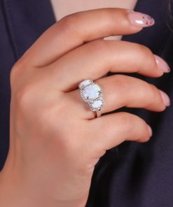 انگشتر اوپال سفید زنانه