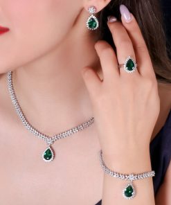 سرویس جواهری با آویز زمردی