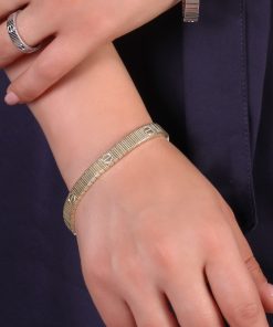 دستبند کارتیه LOVE unlimited طلایی