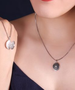 گردنبند لاکت (قاب عکس)