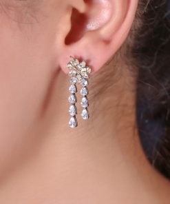 گوشواره گل زرد با اویز اشکی